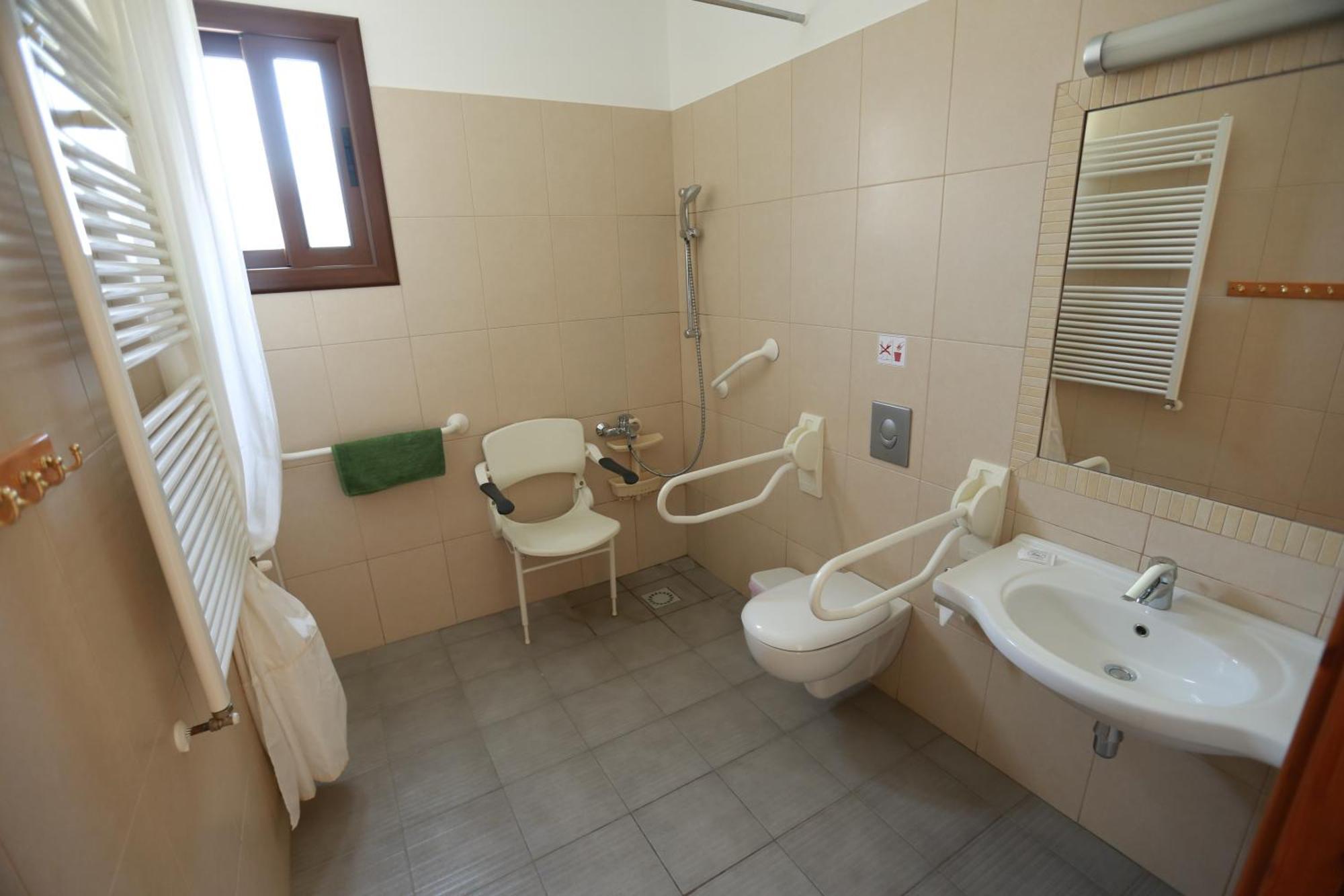 C & A Hotel Apartments Polis エクステリア 写真